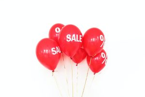 red sale balloons